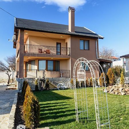 Villa Maja Warna Zewnętrze zdjęcie